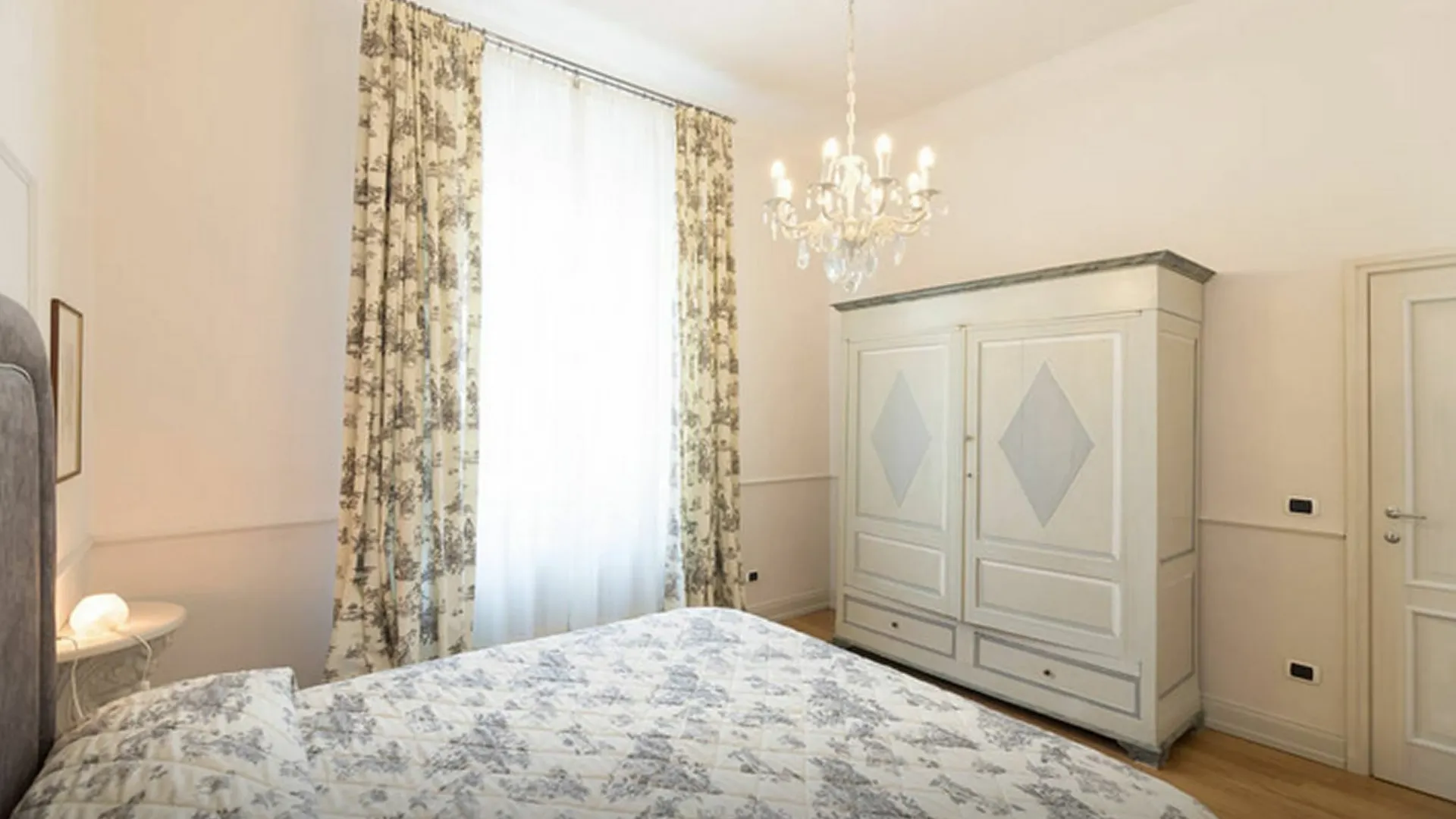 Apartments In Pistoia 0*,